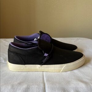Disney Dopey Black & Purple Low-Top Men's Skate Shoes